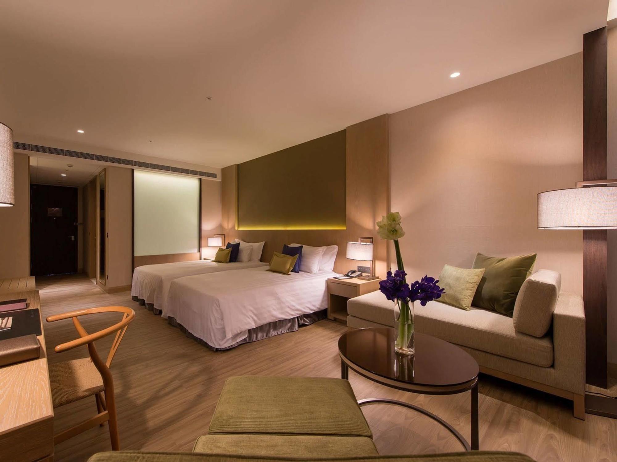 Golden Lake Hotel Jinhu Extérieur photo