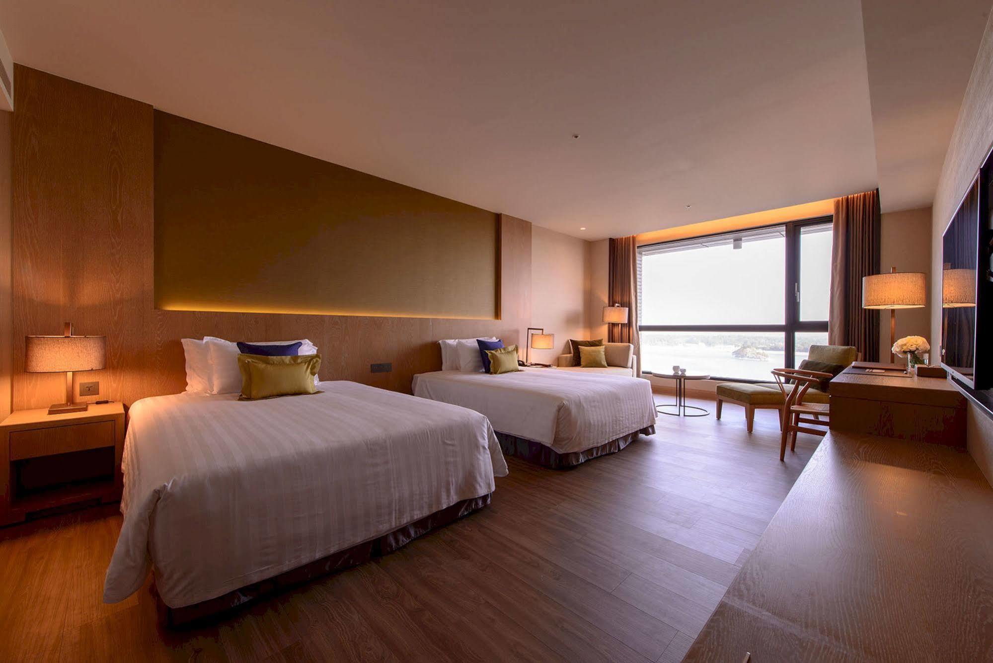 Golden Lake Hotel Jinhu Extérieur photo
