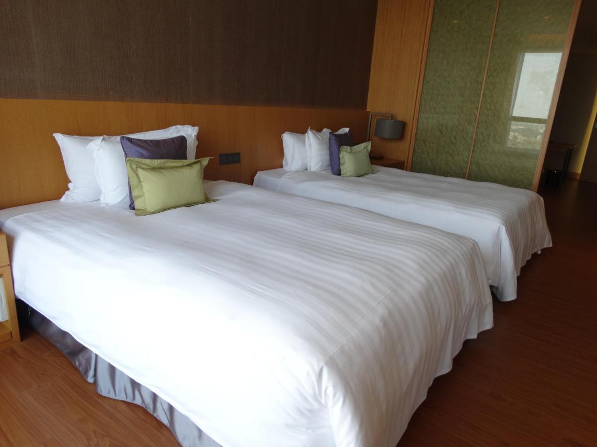 Golden Lake Hotel Jinhu Extérieur photo