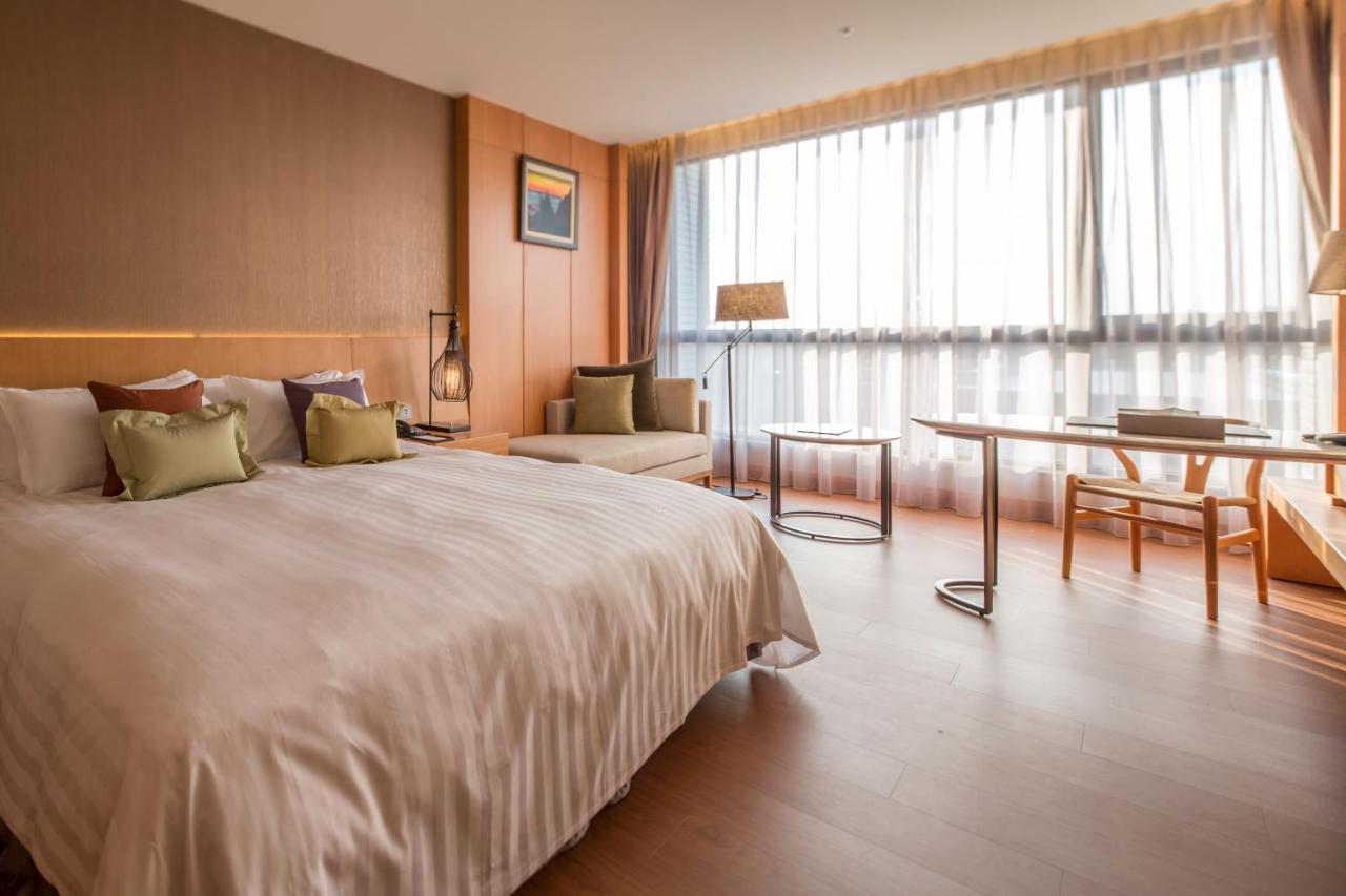 Golden Lake Hotel Jinhu Extérieur photo